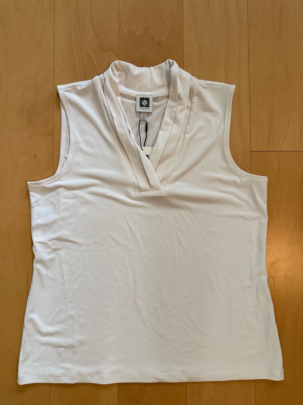 Anne Klein White Sleeveless V-Neck Tank